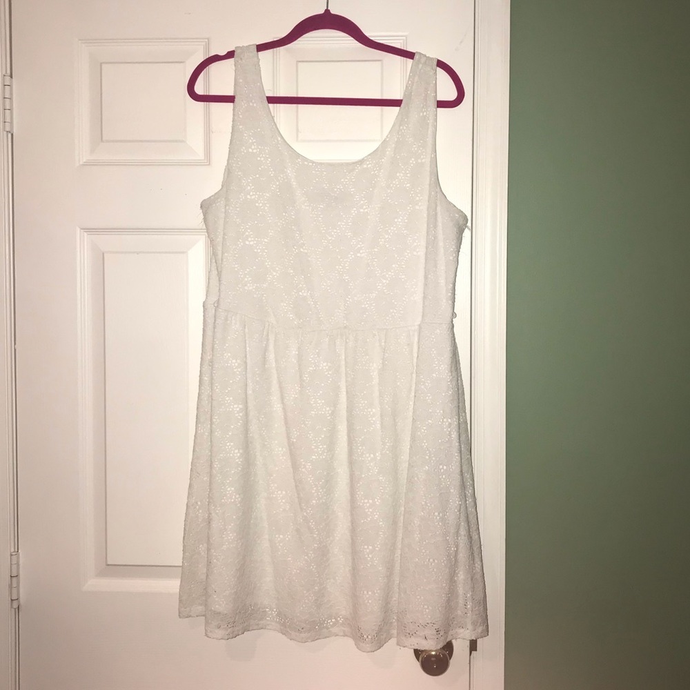 White lace dress